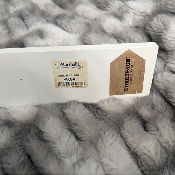 White “Dream” Desk Vanity Decor - Picture 8 of 8